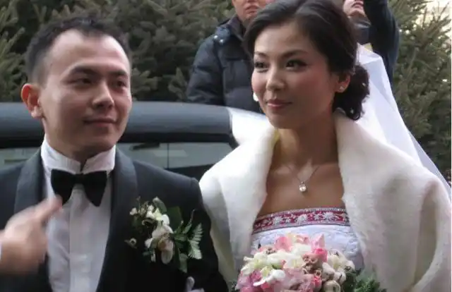 一见钟情明星夫妻_日久生情娱乐圈夫妻_娱乐圈之一见钟情