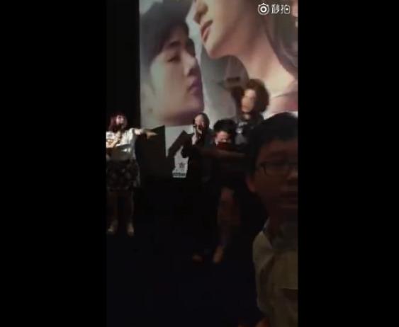 迪丽热巴舞台求婚事件_女明星被骚扰事件_男明星被女明星强吻