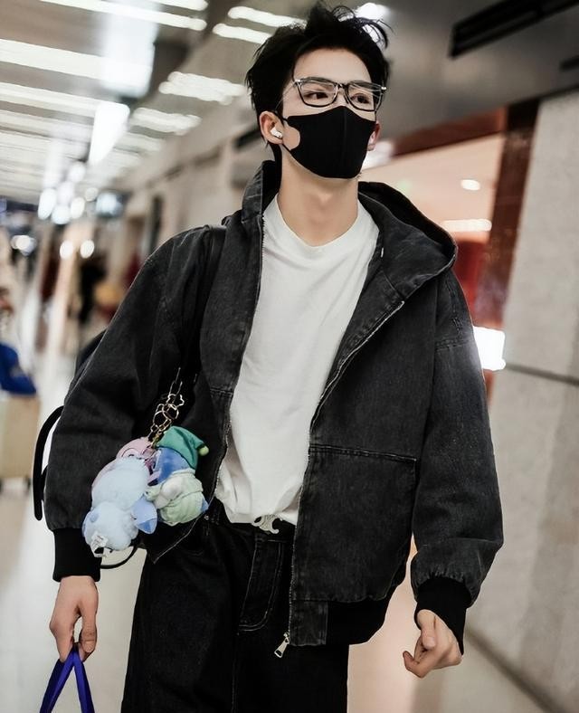 王星越资源背景分析_明星的同学爆黑料怎么办,_刘大锤王星越恋爱爆料