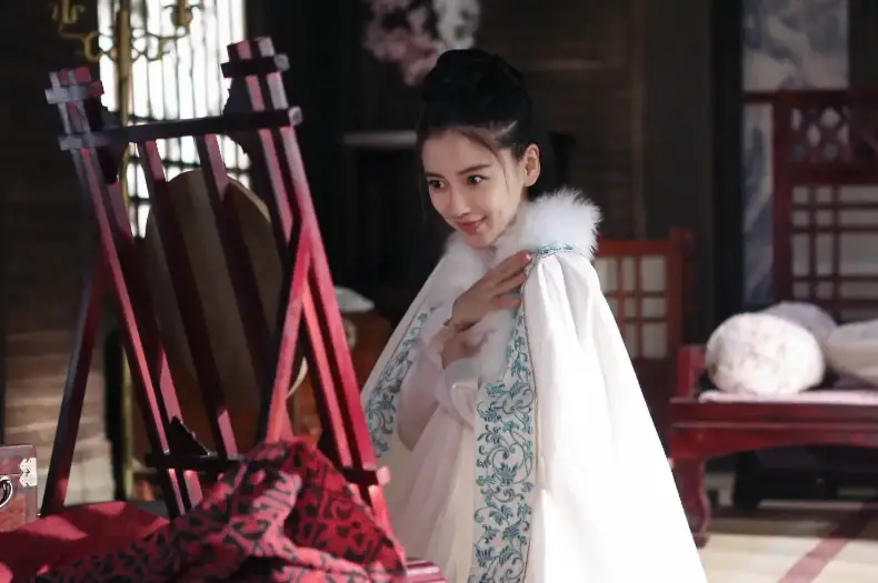 女明星做假_明星假唱事件_韩雪萨顶顶假唱门